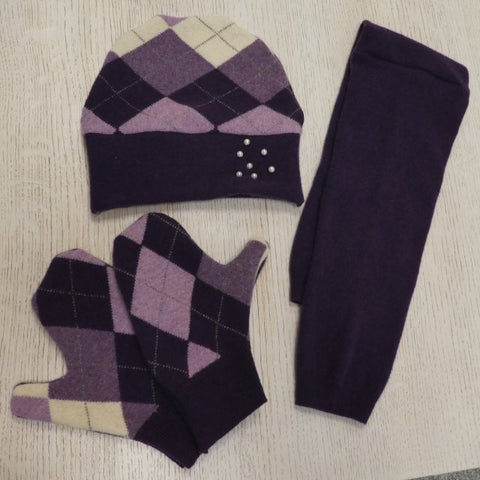 Mütze mit Handschuhen